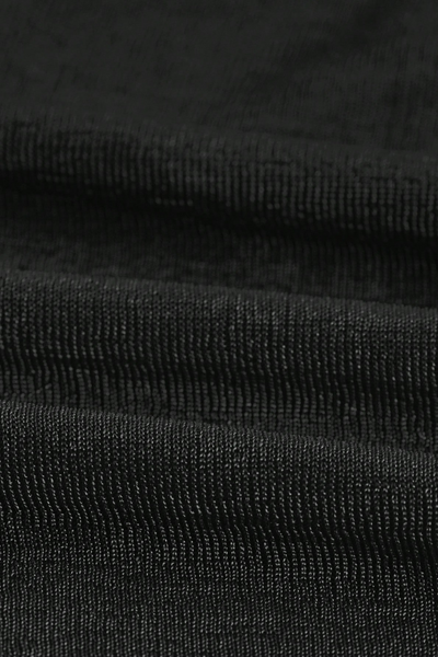 Top Preta Tubular com Bainha Assimétrica,